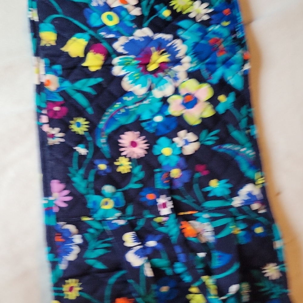 Vera Bradley Moonlight Garden Quilted Hanging Travel Toiletry bag - Picture 9 of 10